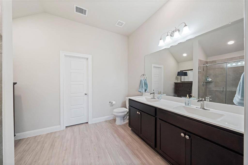Beautiful double vanity in the master bathroom.
