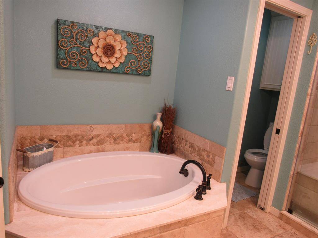Soaking tub in Primary