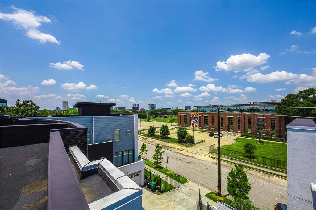 Great rooftop views of the city.