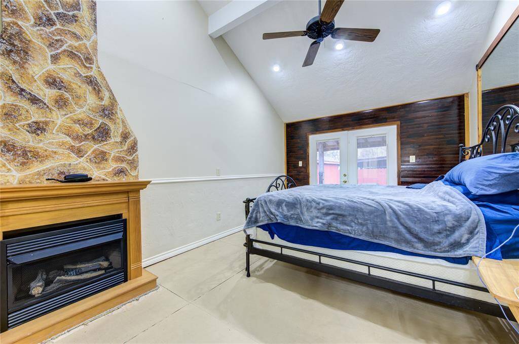 Bedroom/Office
