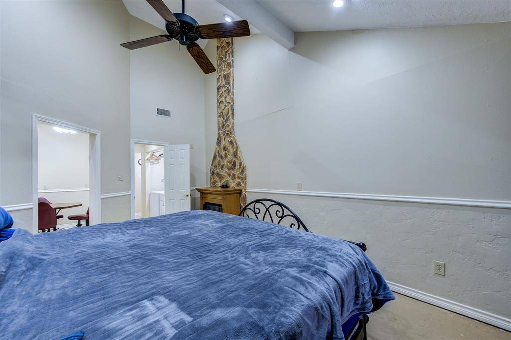 Bedroom/Office