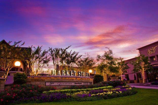 Market Street is legendary for premium shops, dining, and entertainment!