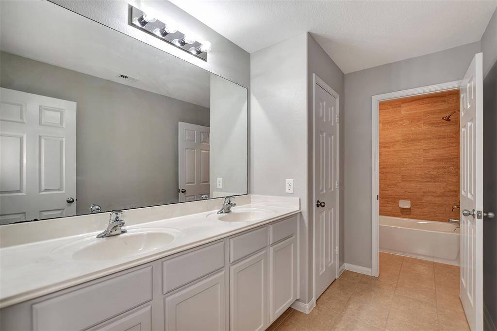 Guest bath up