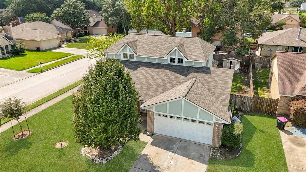 Located in a corner lot in Klein ISD