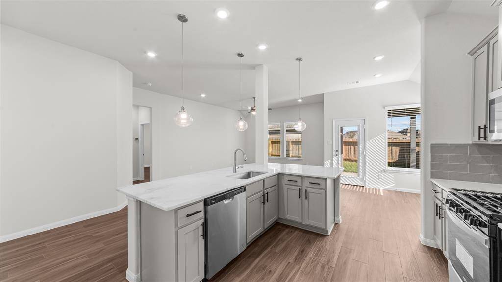 Granite countertops.