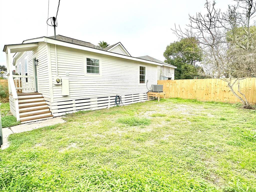 Good size backyard.