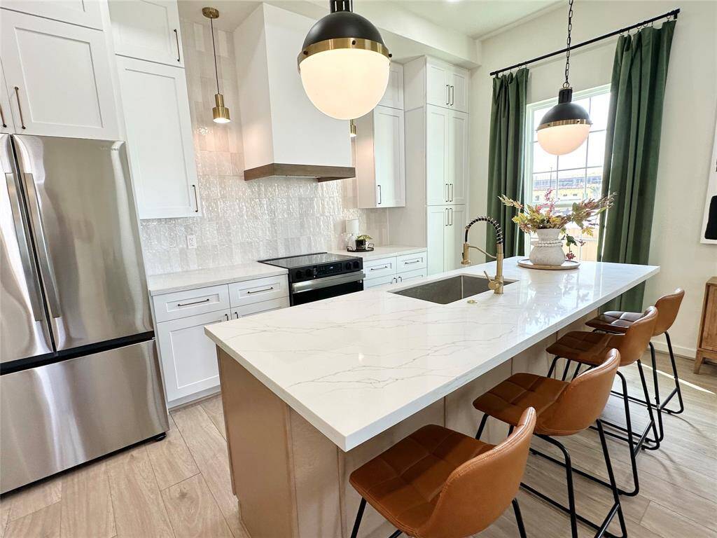 Plenty of space for cooking and eating!