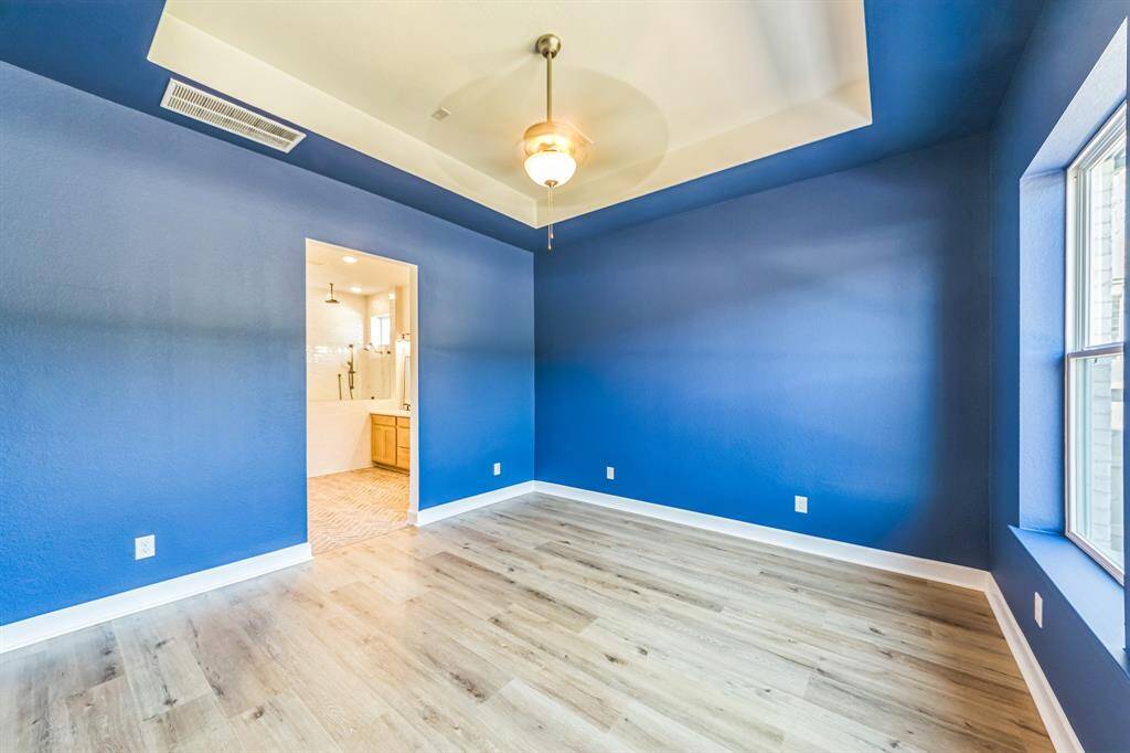 large master bedroom