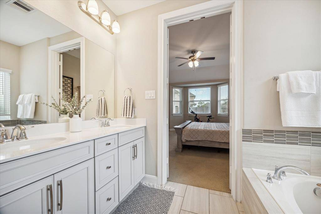 Dual sink vanity