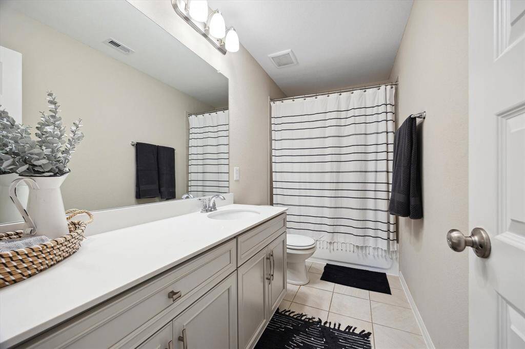 2nd full bath on second floor