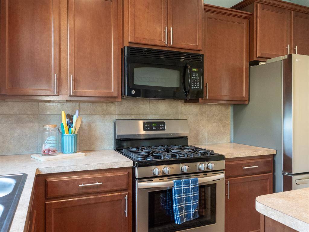 All cabinets have updated hardware