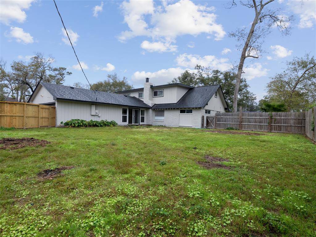With a backyard of this size, let your imagination run wild & create your own personal oasis