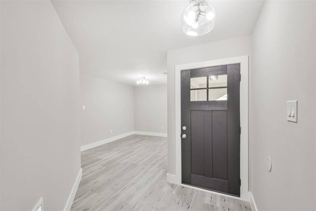 Reverse view.  Dining room is on the left.