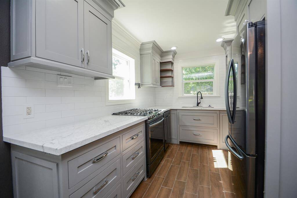Gorgeous grey cabinetry