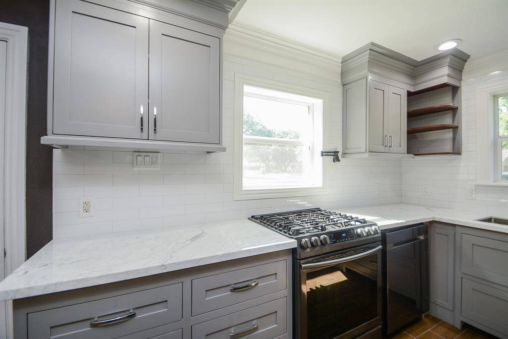 Black SS appliances