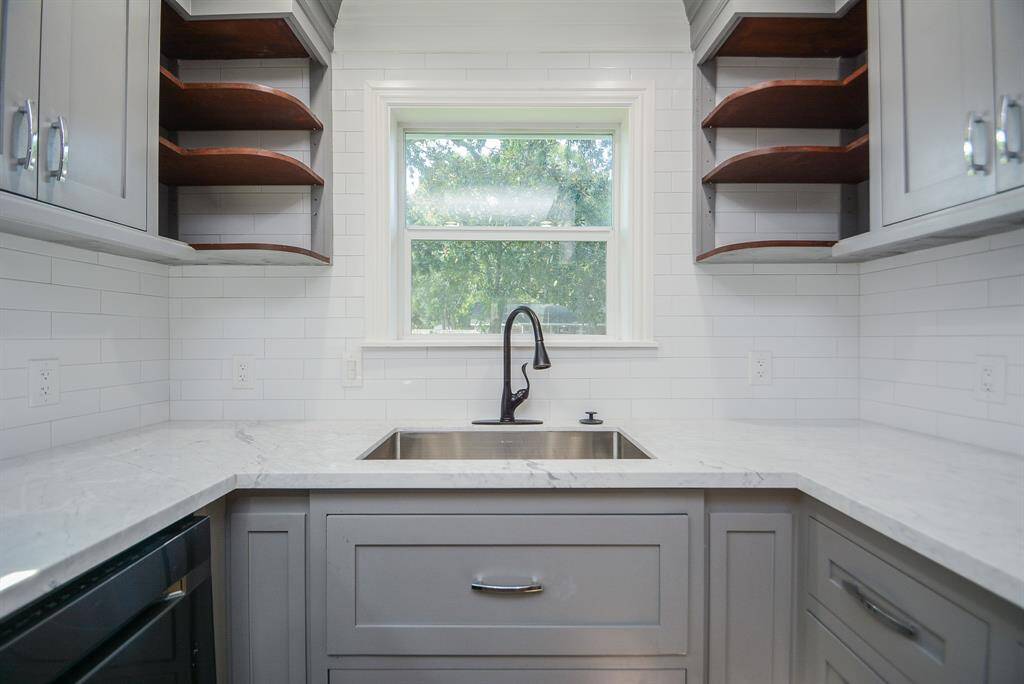 Under mount sink