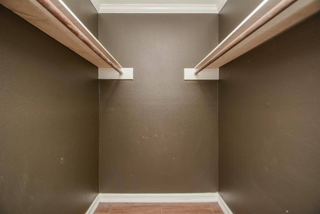 Walk-in closet