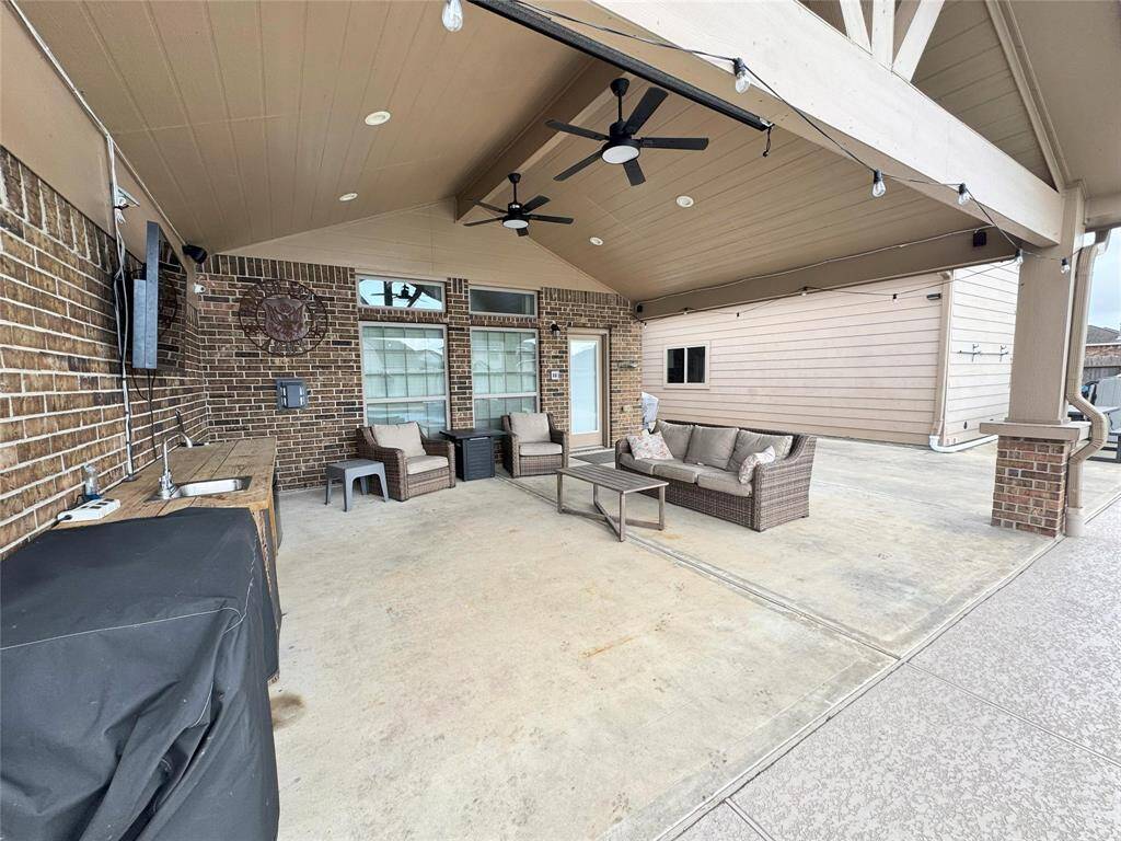 Another view of the covered patio.