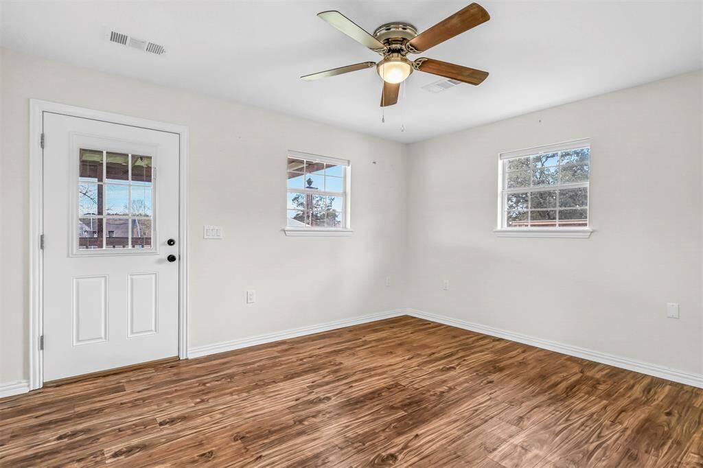 Living/Dining Area
