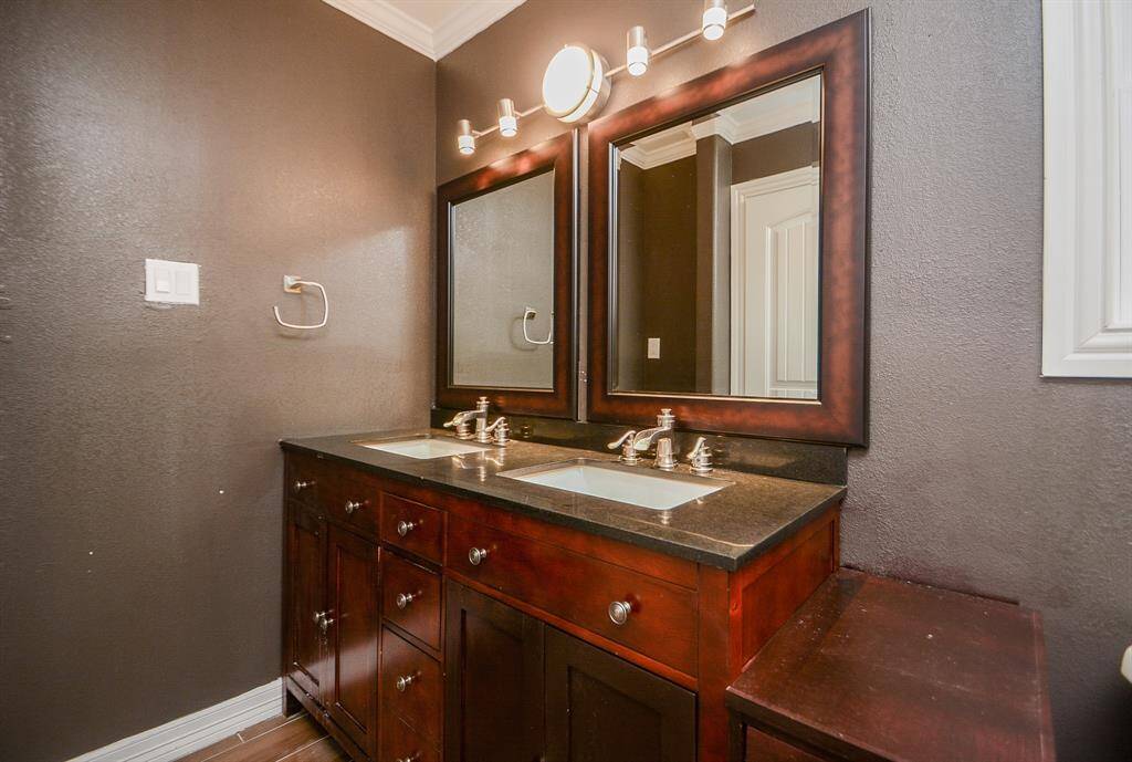 Upscale en suite