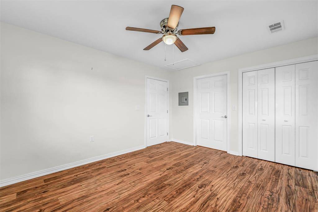 Living/Dining Area