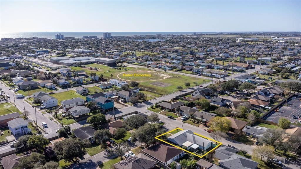 Highlighted house shows proximity to Parker Elementary School.  Heards Lane is one block to the left of the house connecting to 61st Street.