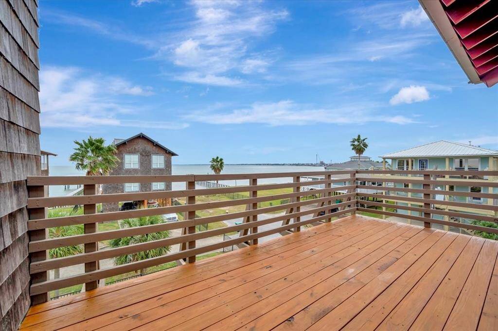 Primary Balcony