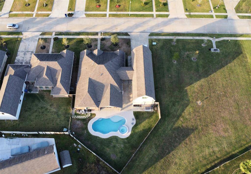 Call today to schedule a showing of this amazing property!