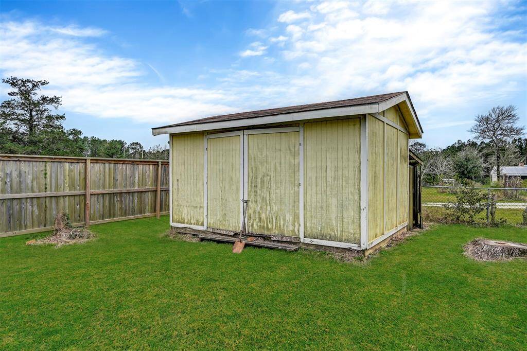 Small shed for extra Storage