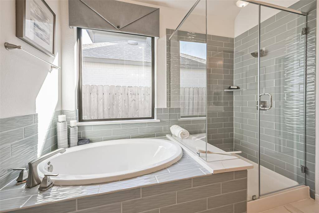 Shower & tub