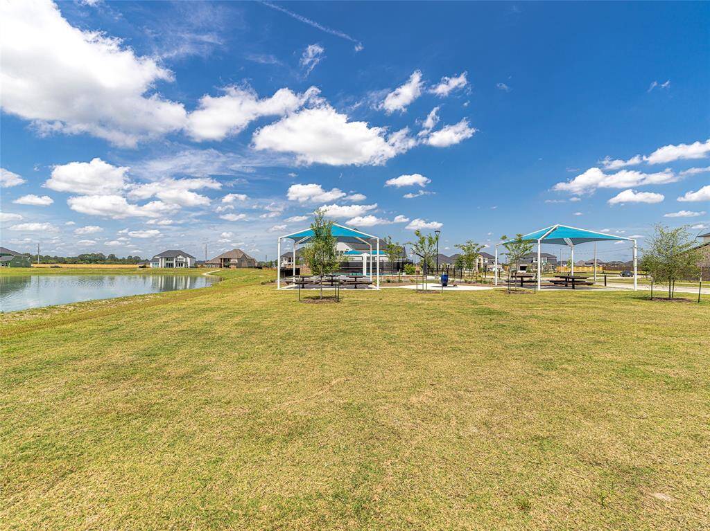 Avalon at Friendswood Community
