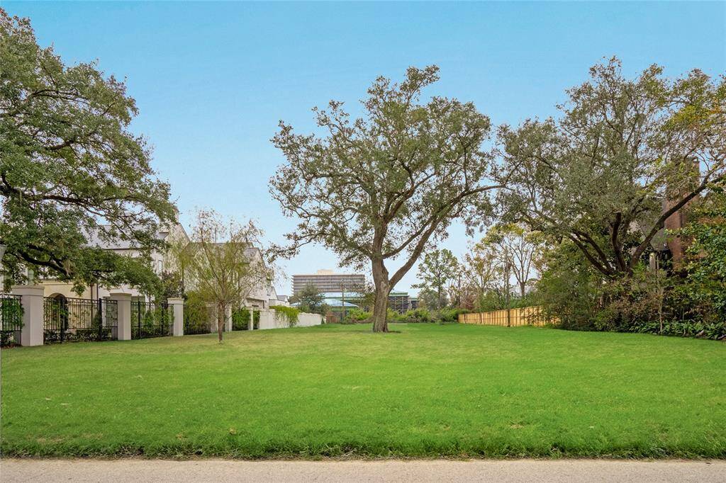 Amazing opportunity to purchase this 34,370 square foot lot in the Tall Timbers Section of RIVER OAKS.