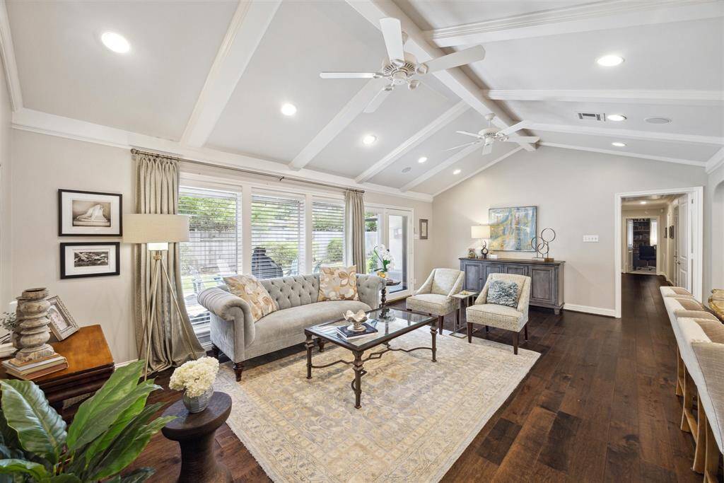 Alternate view of formal living