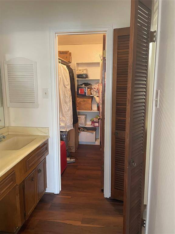 MBR Closet