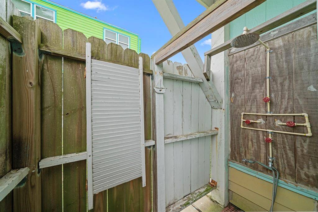 Wash off the sand in your private outdoor Shower!