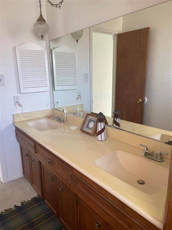 Upstairs Bathroom Sinks
