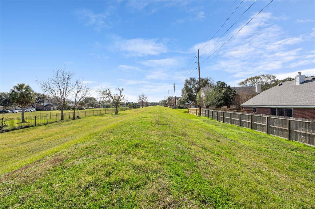With no neighbors on the right side, this home provides added privacy and a sense of openness, creating a peaceful retreat to enjoy your outdoor space.
