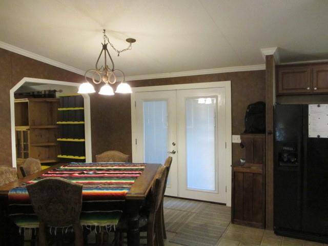 Dinning room table
