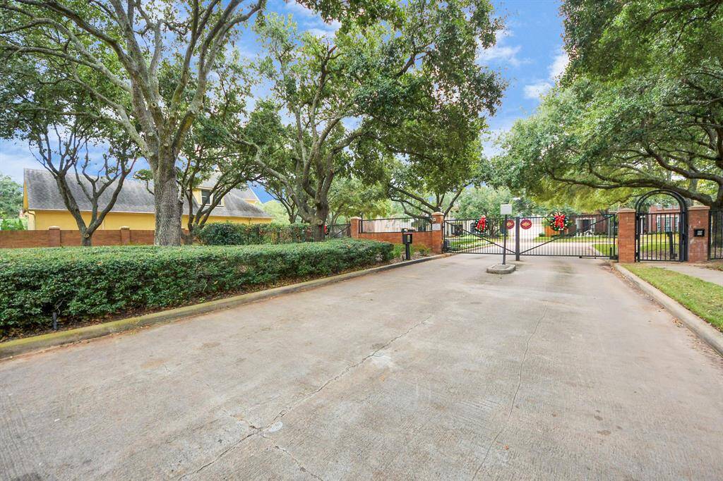 Gated section of Cinco Ranch North Lake Village.