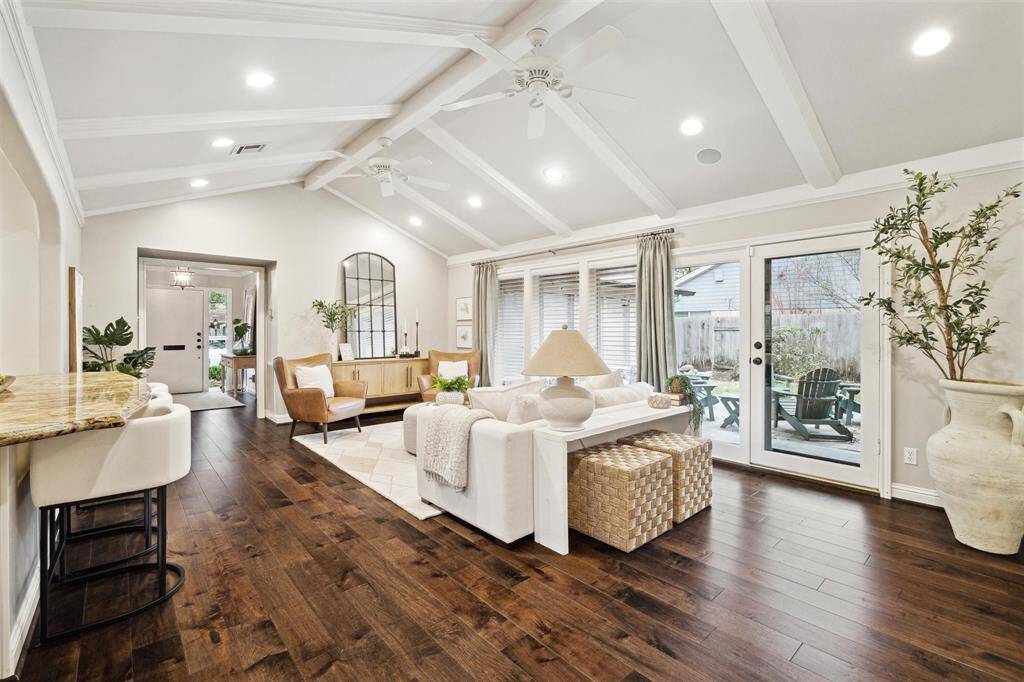 Formal living, perfect for entertaining
