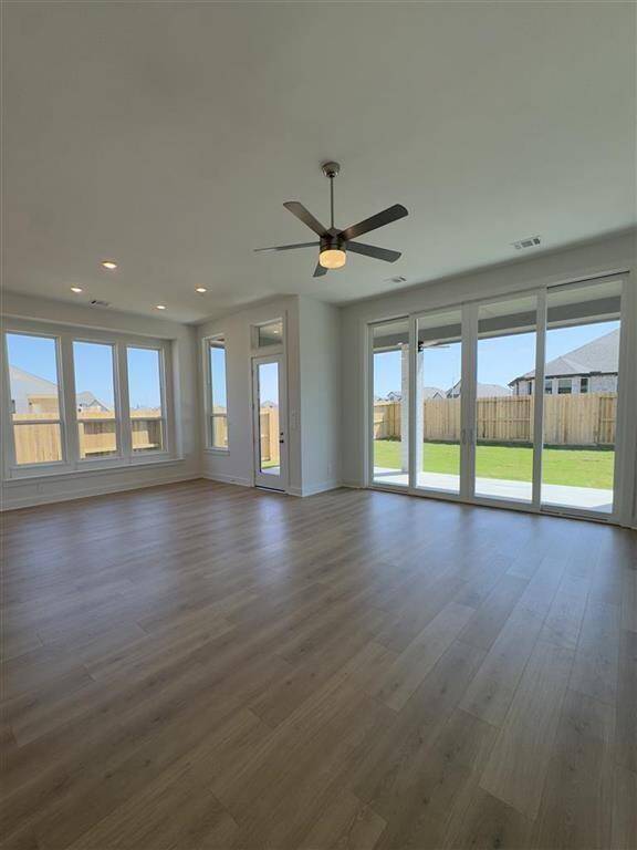 2911 Peach Valley Rd - Floor Plan!