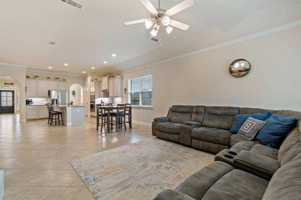 Huge living room ready for even the biggest furniture sets. Live how you please.