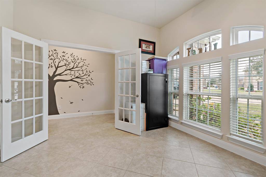 Tons of natural light in your home office