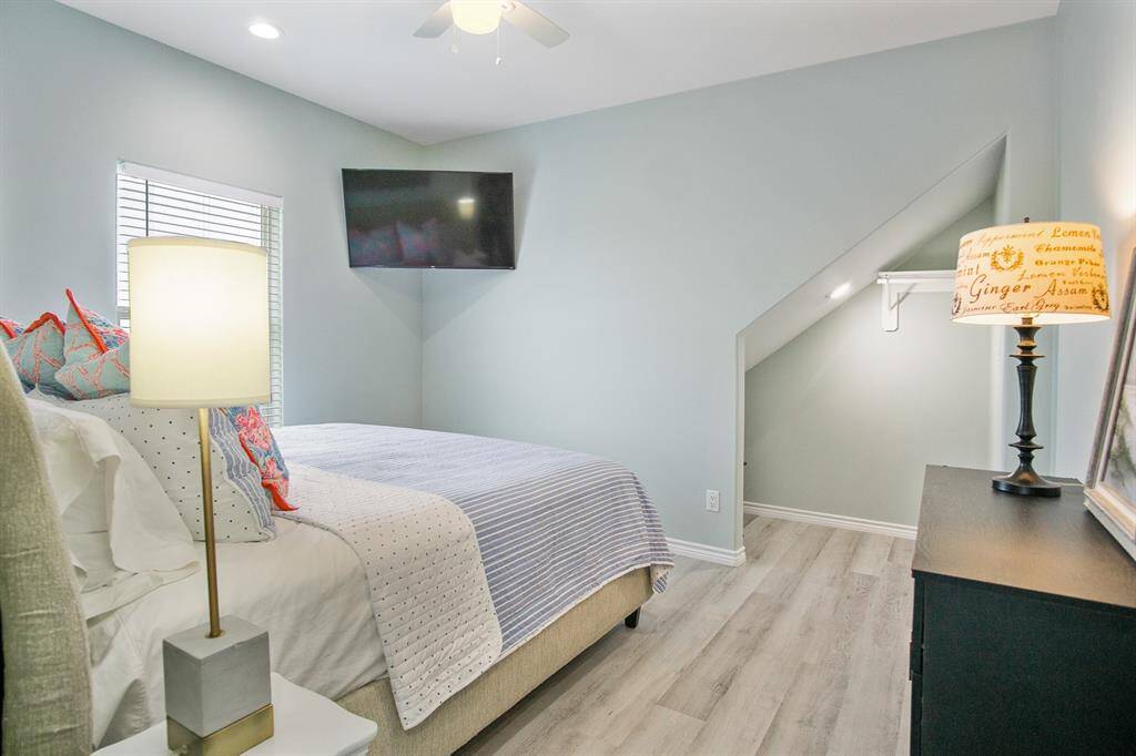 Pictures are of house built by same builder, not of current house.  House is similar in finish out