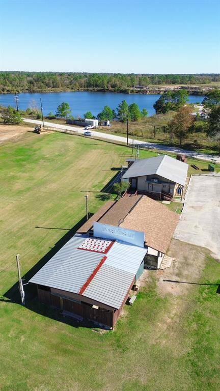 Pavilion & clubhouse. Clubhouse offers an efficenty appartment