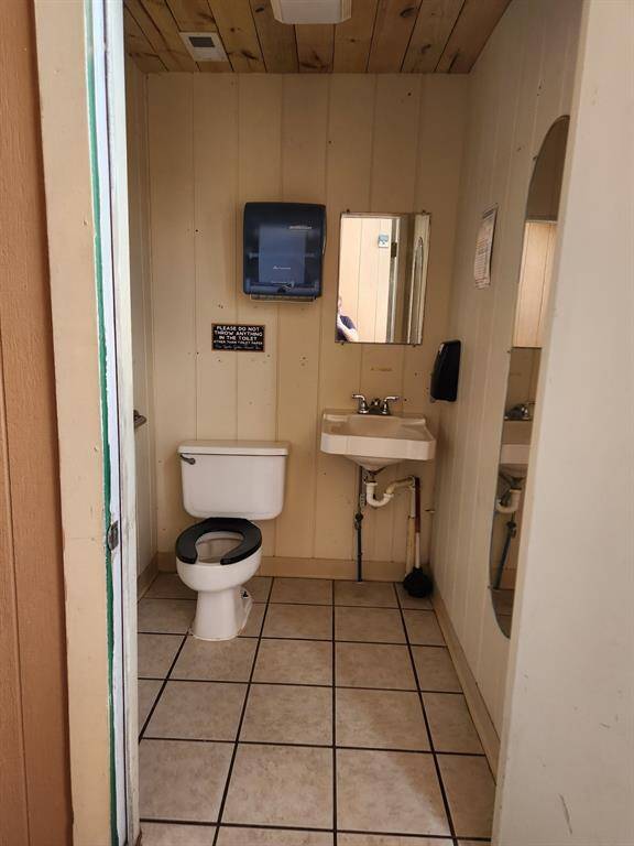 Exterior restroom