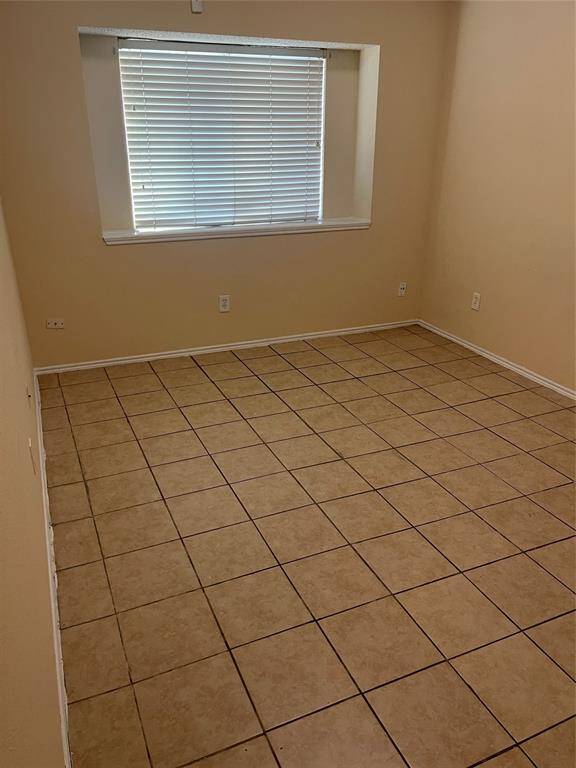 BEDROOM #1