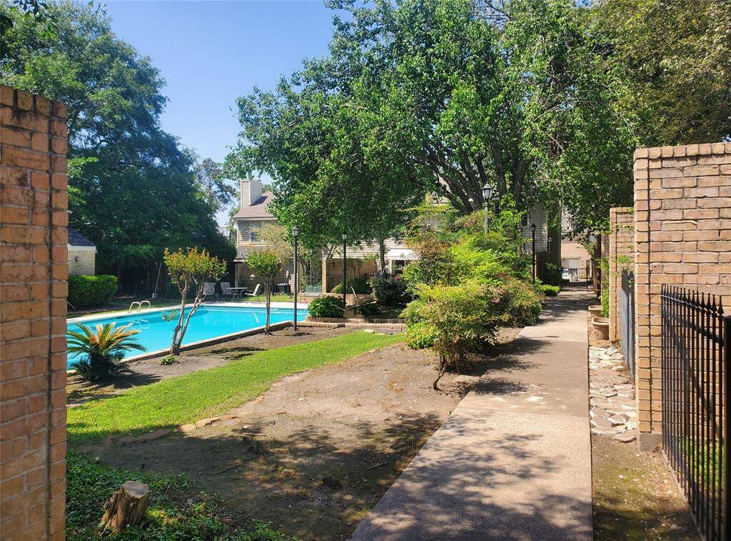 Subdivision Pool + Courtyard!