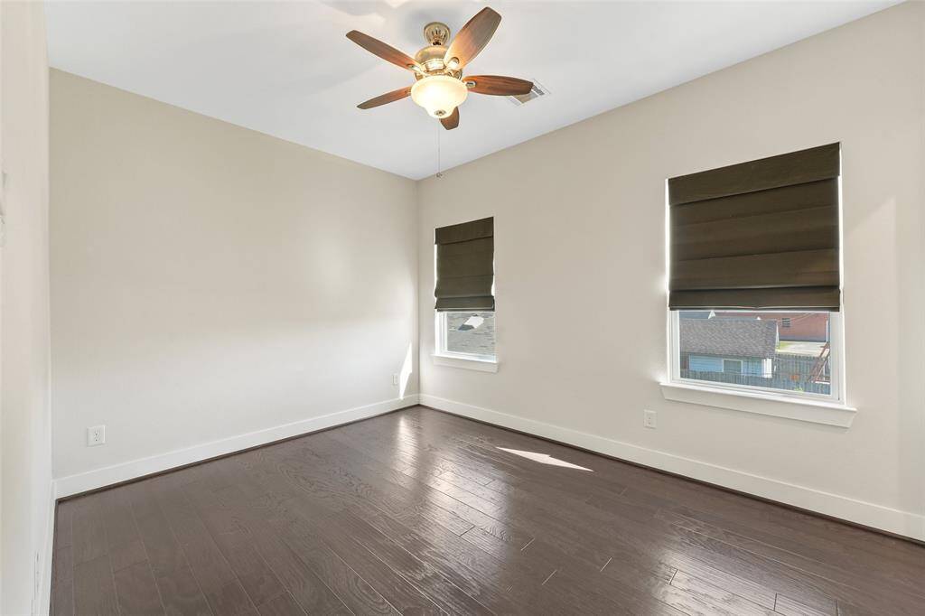 Spacious bedroom #3