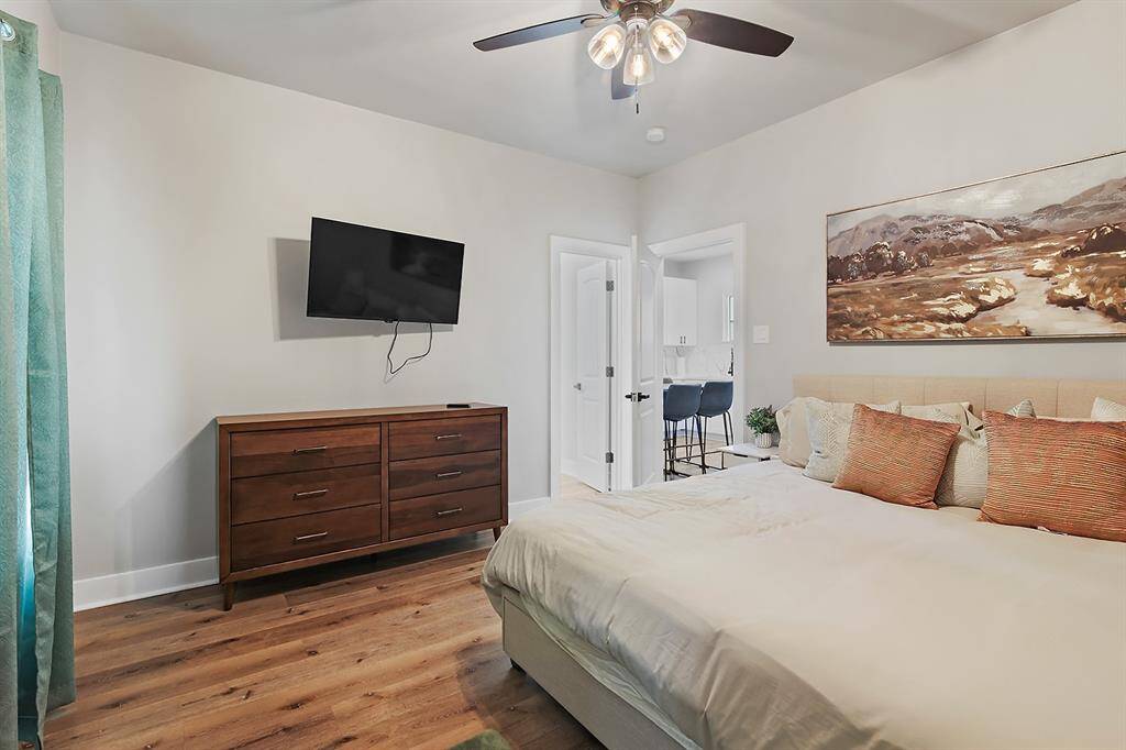 Upper Unit B Bedroom 2